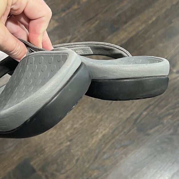 Vionic Sandals 44Tide11 Women's 9 Gray Croc Embossed Orthotic Flip Flops - Picture 6 of 8